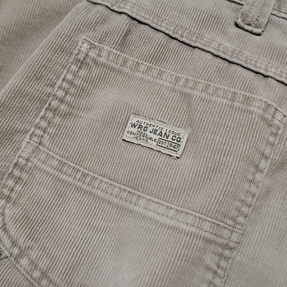 VINTAGE 90s Wrangler Grunge Tan Corduroy High Rise Tapered Leg Cargo Pants 34x30 - Picture 9 of 11